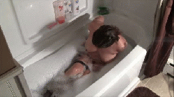 www.brendasbound.com - 0048 Bath Time thumbnail